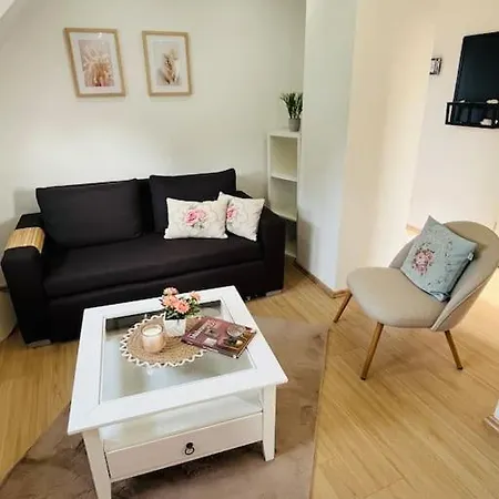 דירה Mia'sferienwohnung/monteurwohnung *