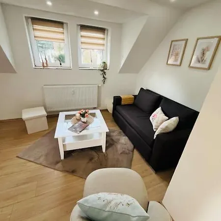 Mia'sferienwohnung/monteurwohnung דירה הרבורן